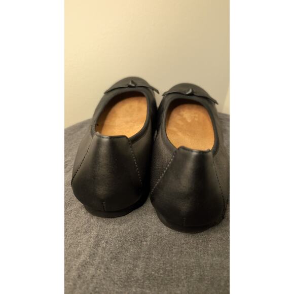 NWOT Vionic Amorie black leather orthotic bow ballet flats - Picture 6 of 9
